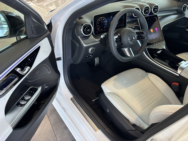 2025 Mercedes Benz C 300 photo 10