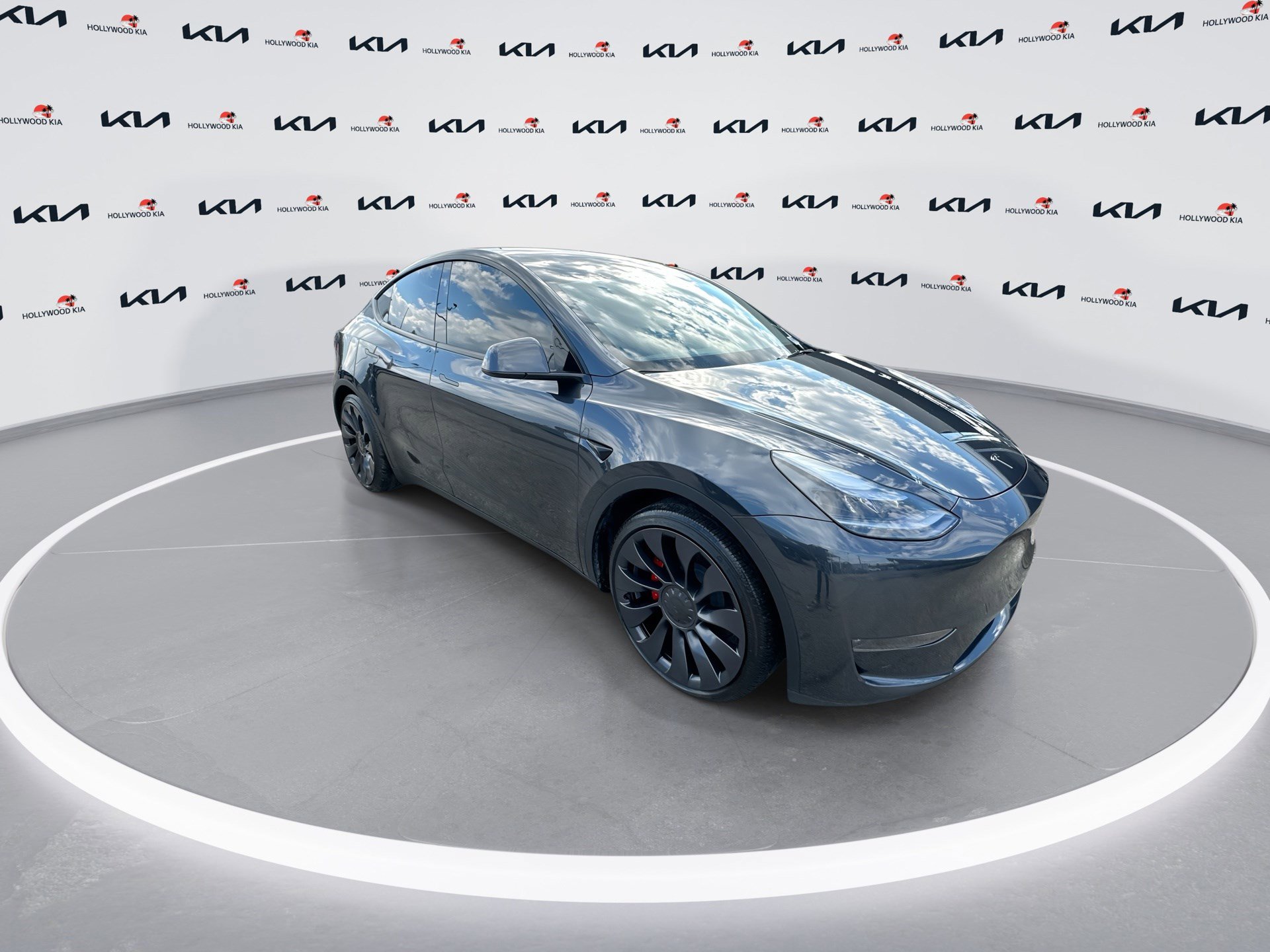 Used 2025 Tesla Model Y Performance with VIN 7SAYGDEF9SA343686 for sale in Kansas City