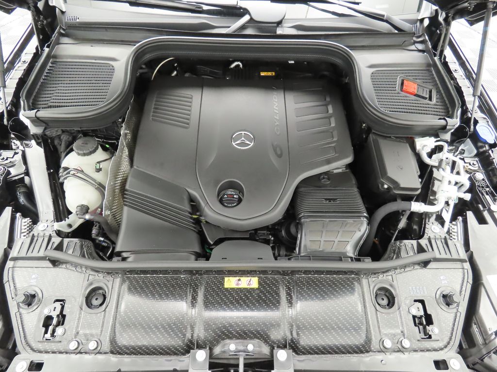2025 Mercedes Benz GLS 450 4MATIC photo 28