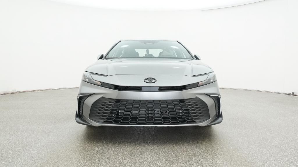 2025 Toyota Camry SE photo 3