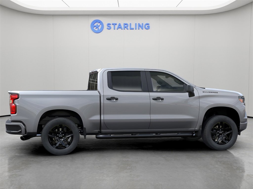 2025 Chevrolet Silverado 1500 Custom photo 4