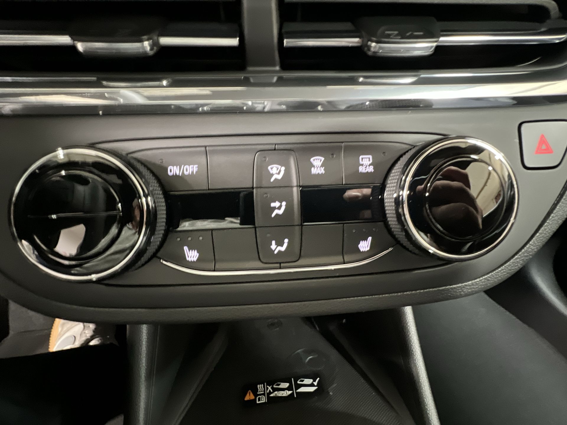 2025 Buick Envista Preferred photo 11