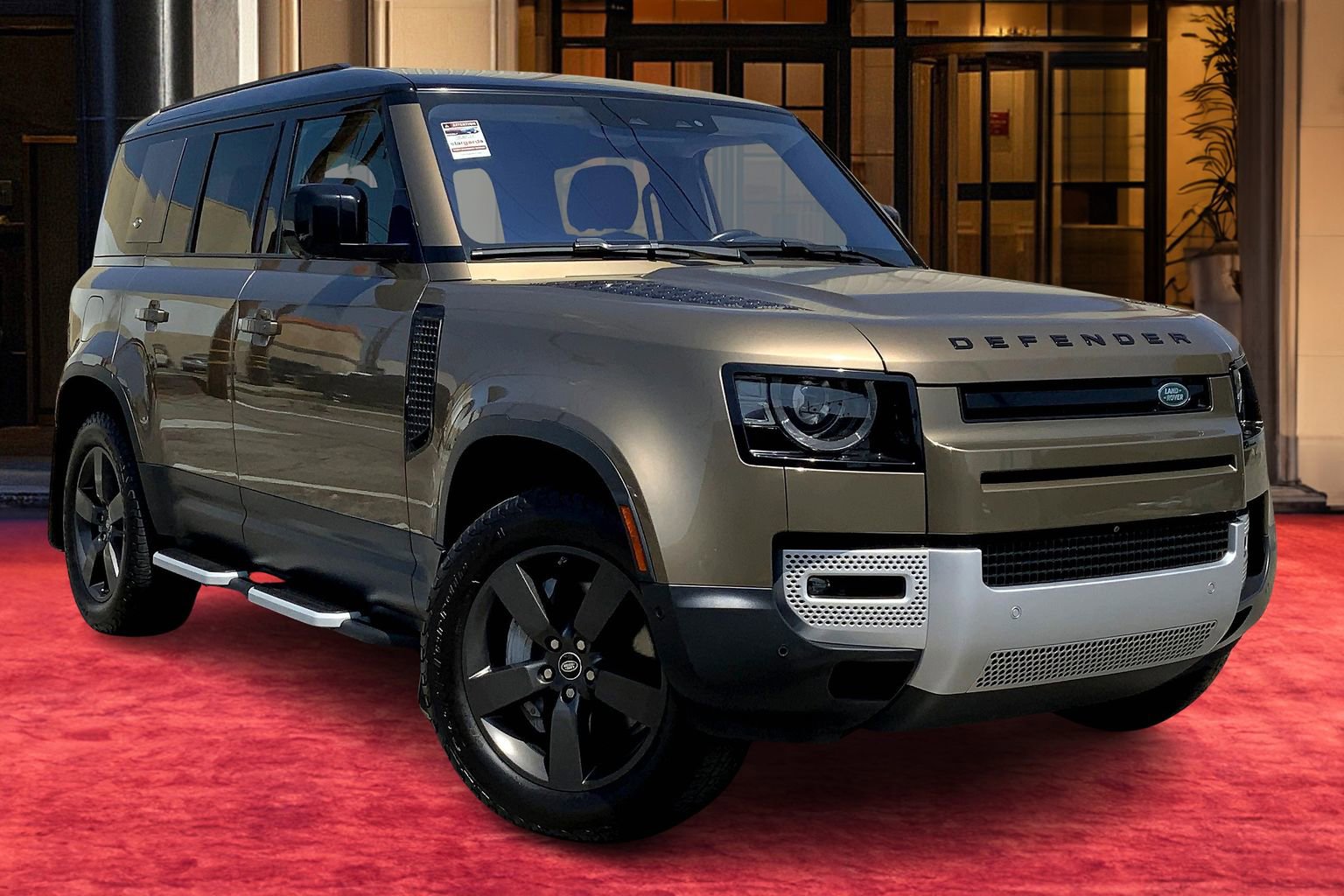 2020 Land Rover Defender SE photo 2