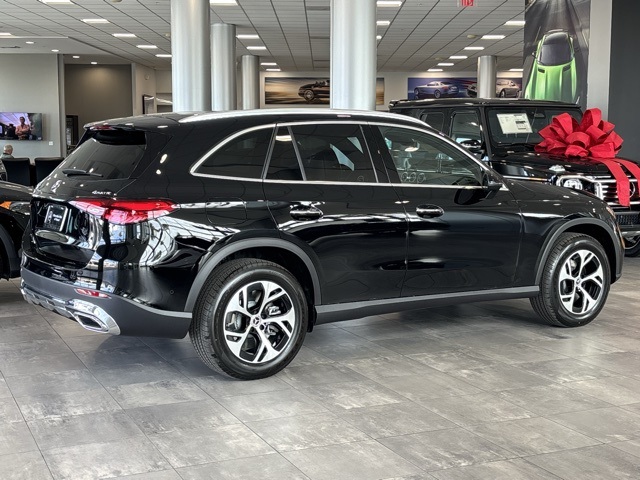 2026 Mercedes Benz GLC 350e 4MATIC photo 3