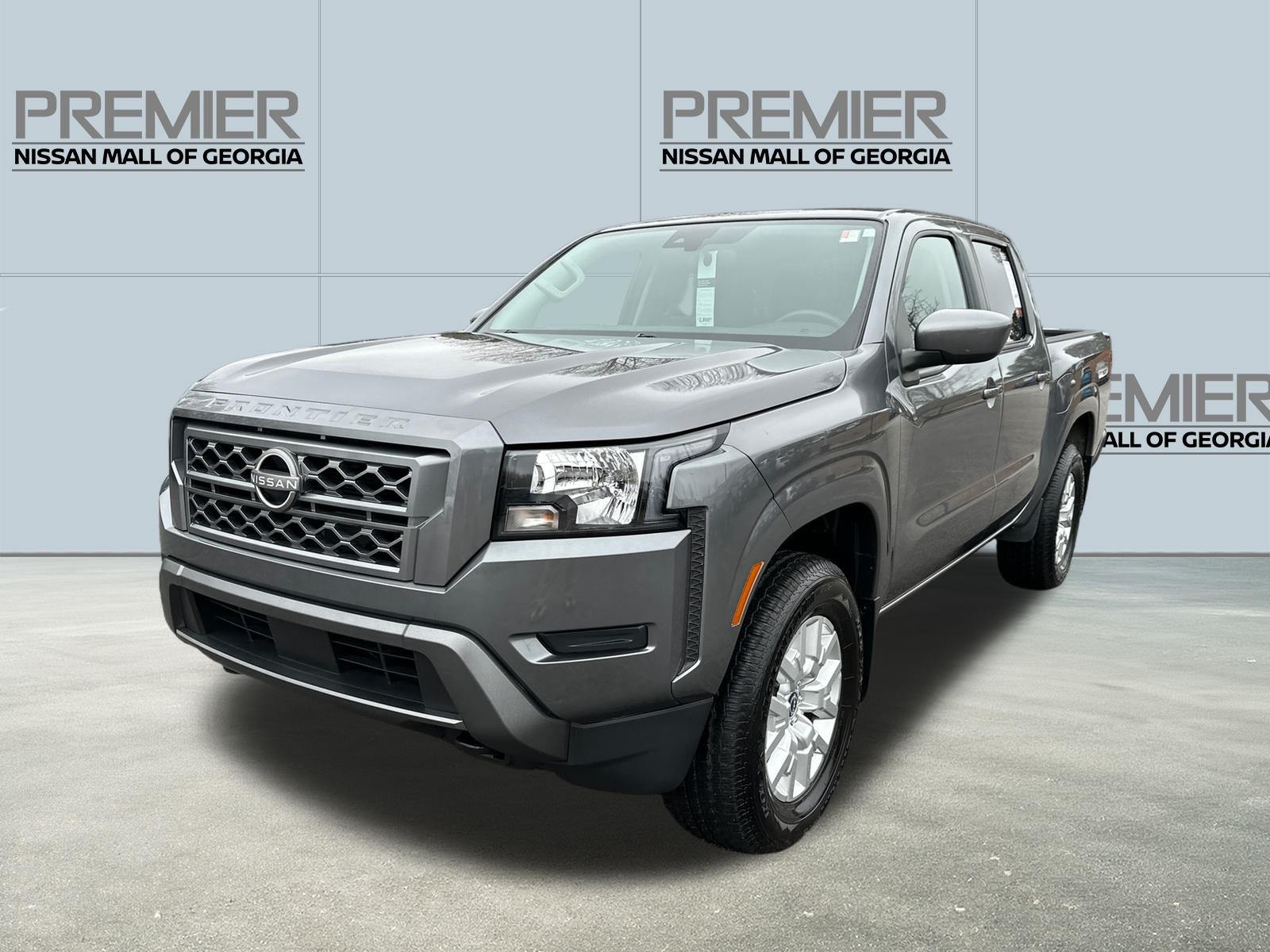 2022 Nissan Frontier SV's photo