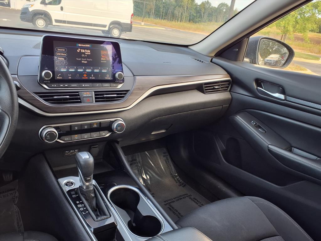 2024 Nissan Altima 2.5 SV photo 21