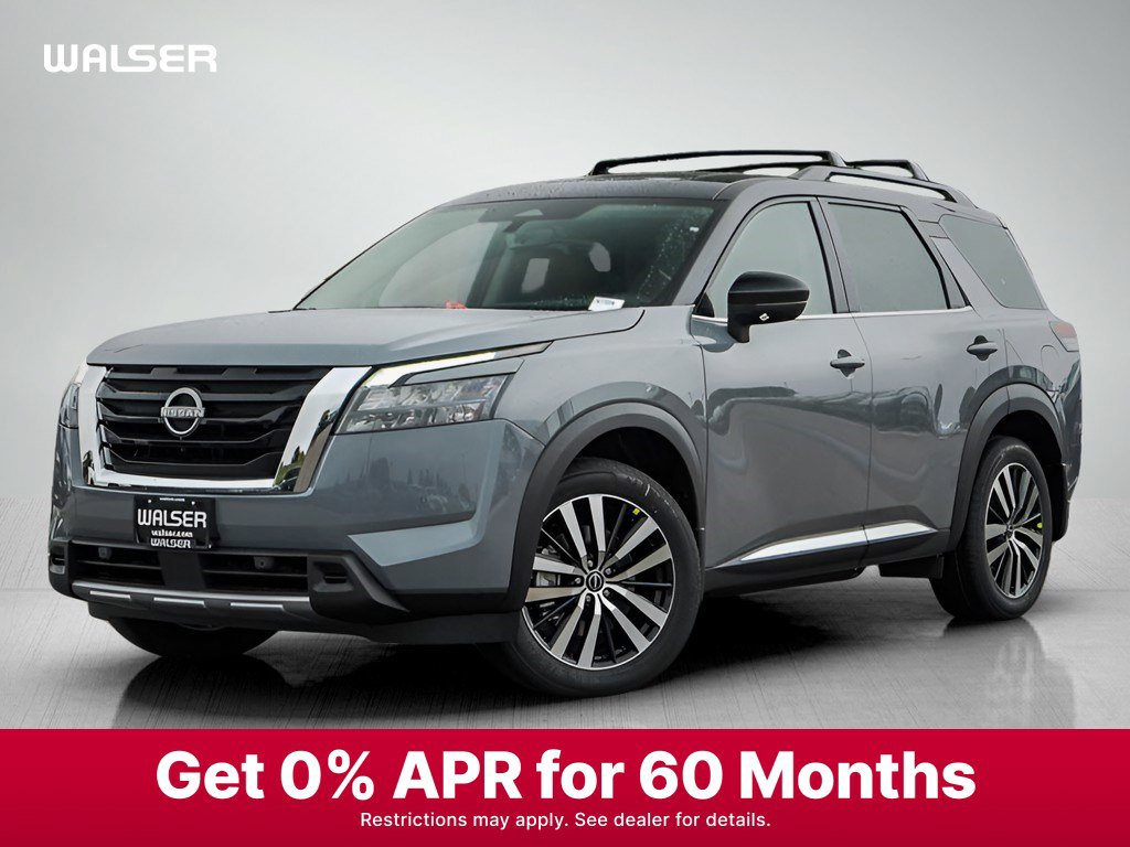 2025 Nissan Pathfinder Platinum's photo