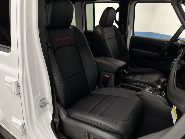 2025 Jeep Wrangler Rubicon X photo 29