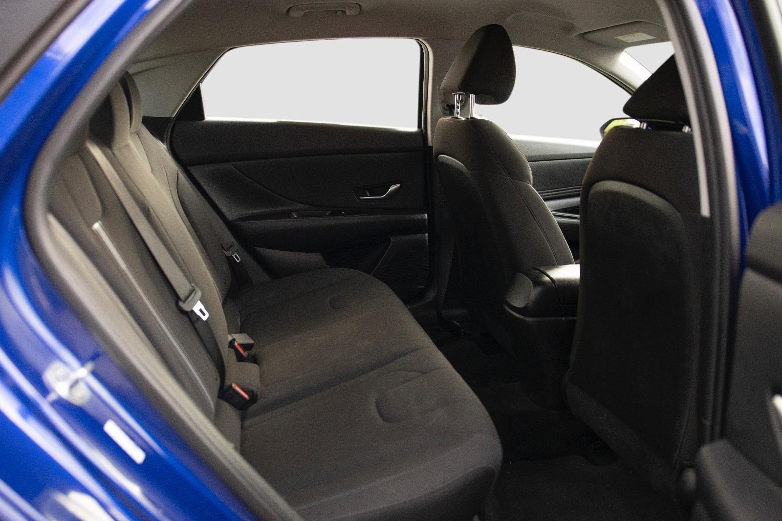 2021 Hyundai Elantra SEL photo 13
