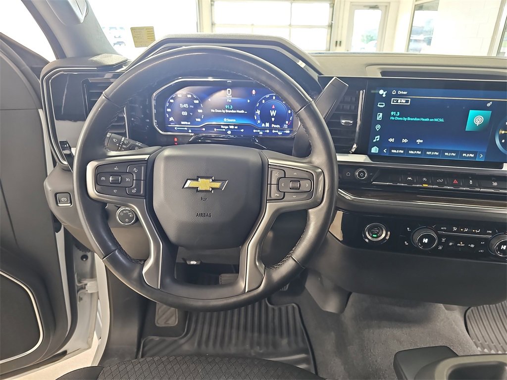 2023 Chevrolet Silverado 1500 LT photo 14