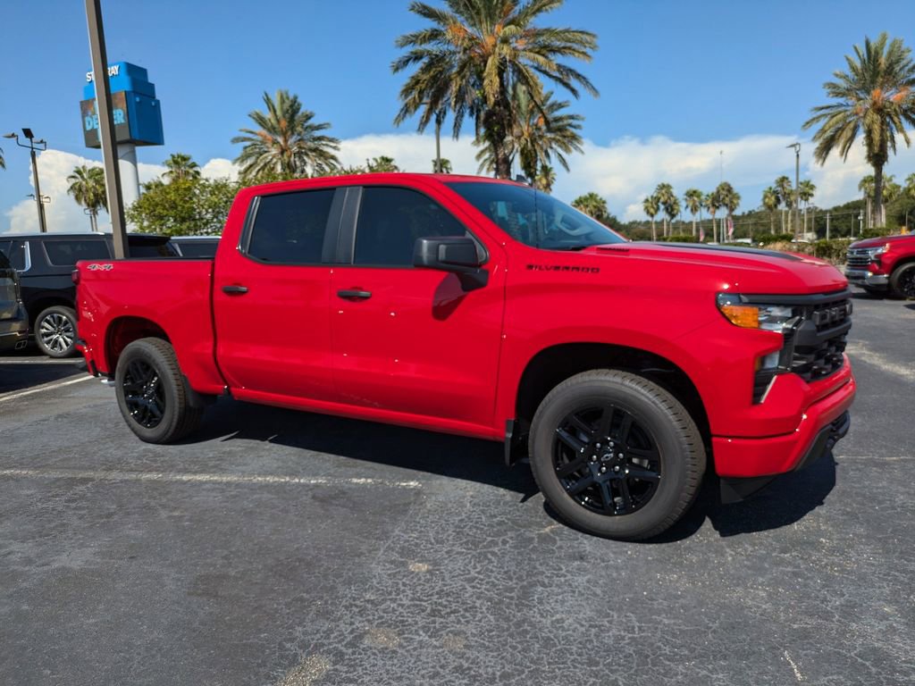 2025 Chevrolet Silverado 1500 Custom photo 2