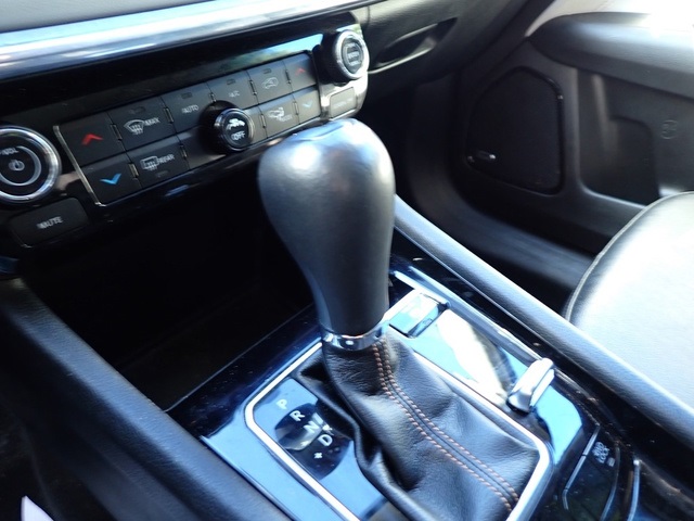 2022 Jeep Compass Limited photo 8