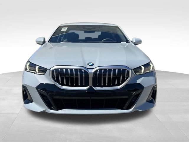 2026 Bmw 540i xDrive photo 2