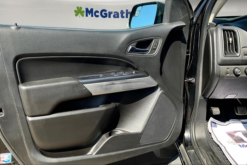 2021 Chevrolet Colorado LT photo 17