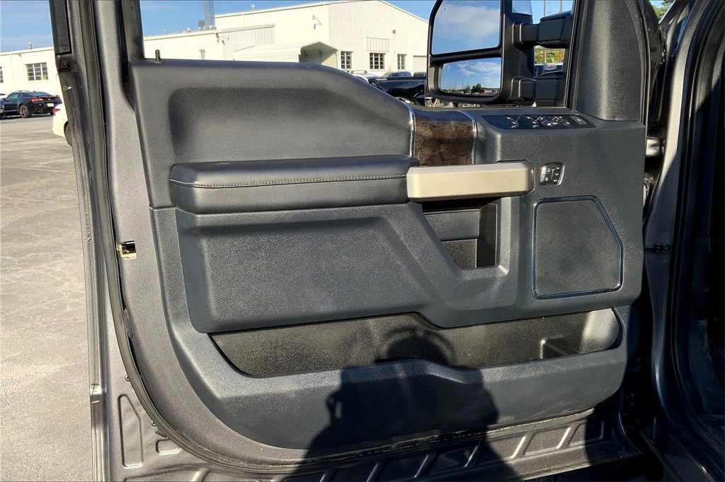 2022 Ford F-350 XL photo 22