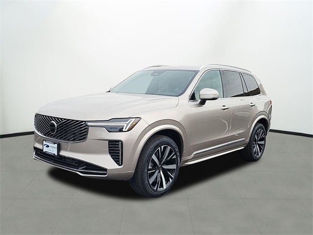 2026 Volvo XC90 Core's photo