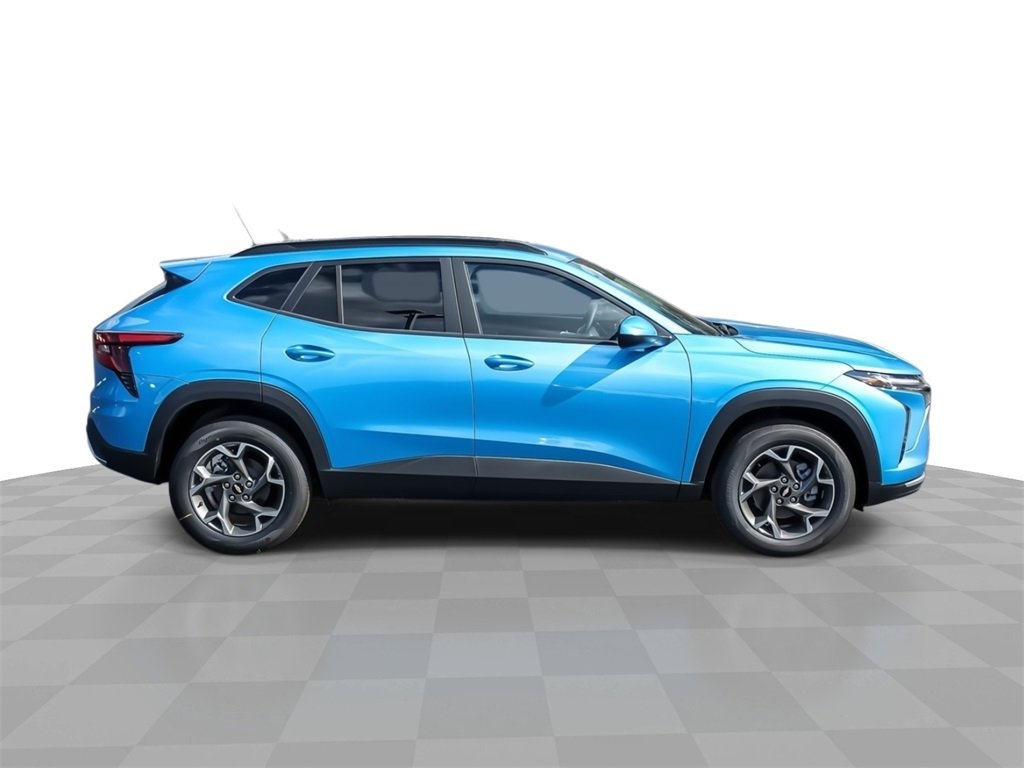 2026 Chevrolet Trax LT photo 11