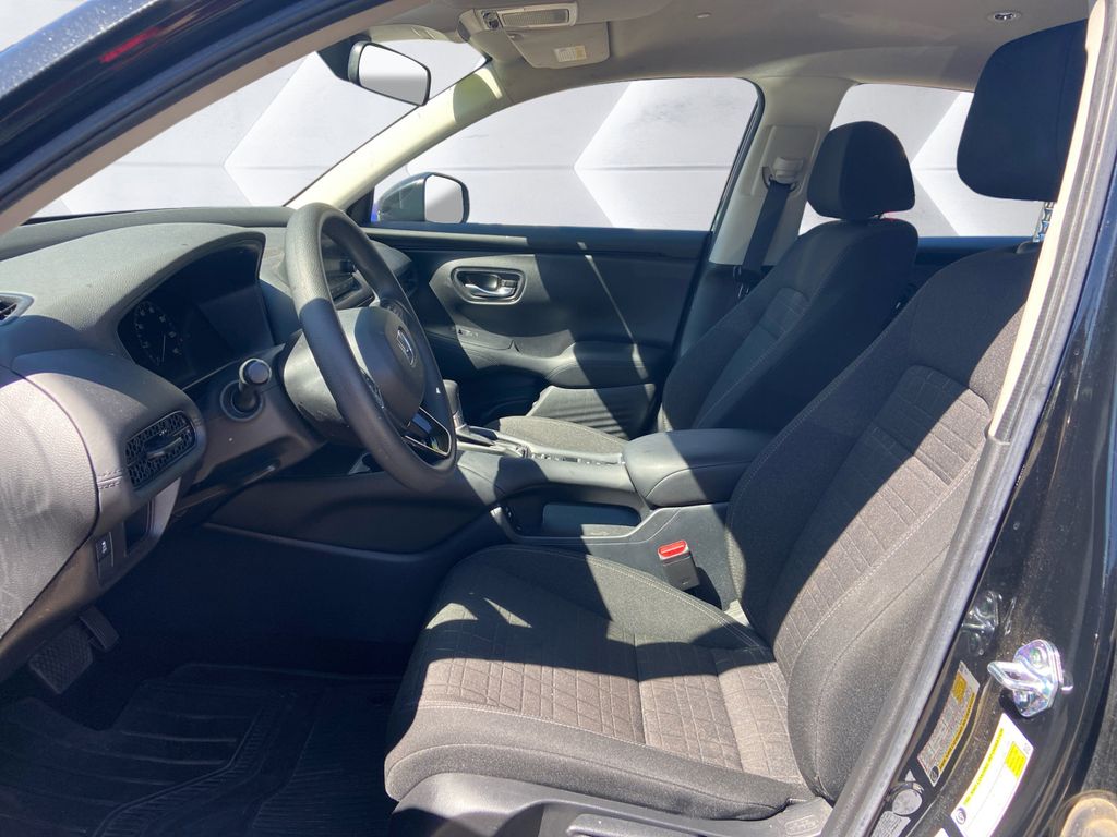 2024 Honda HR-V LX photo 7