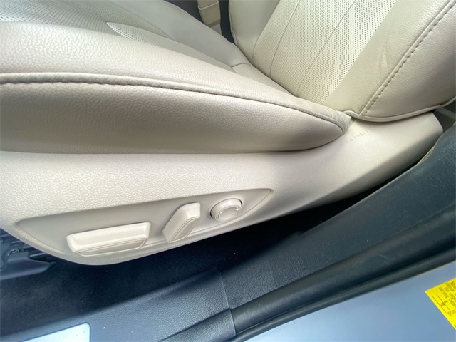 2022 Toyota Highlander Limited photo 4