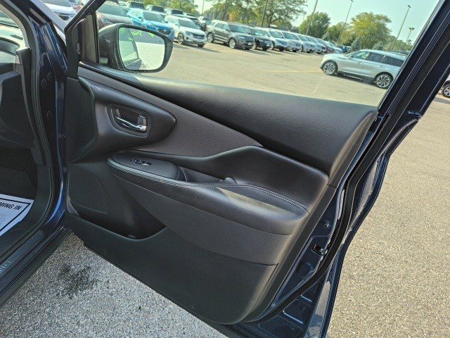 2020 Nissan Murano SV photo 17