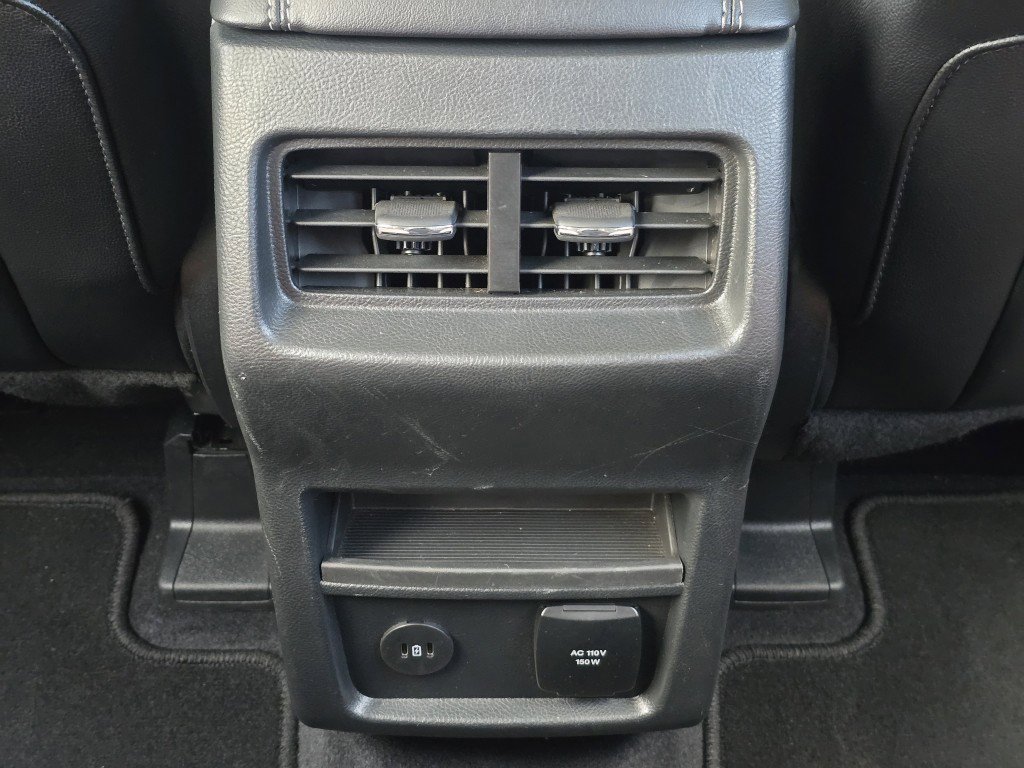 2024 Ford Edge Titanium photo 26