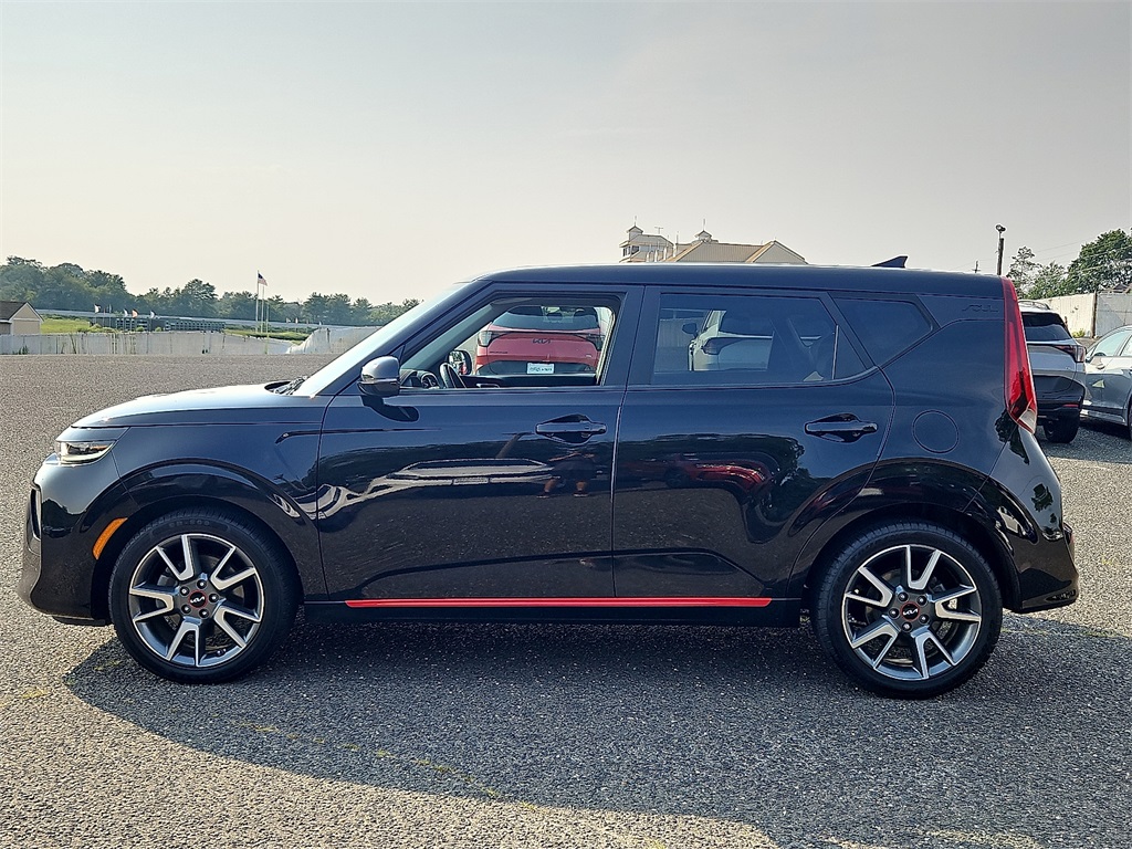 2022 Kia Soul GT-Line Turbo photo 4