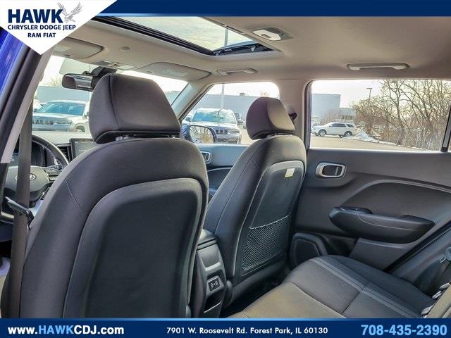 2025 HYUNDAI VENUE - Image 12