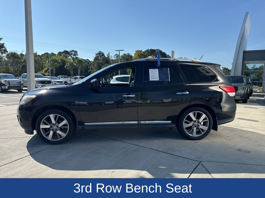 2016 Nissan Pathfinder Platinum photo 3