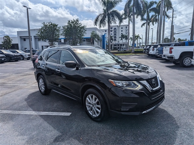 2019 Nissan Rogue SV photo 2