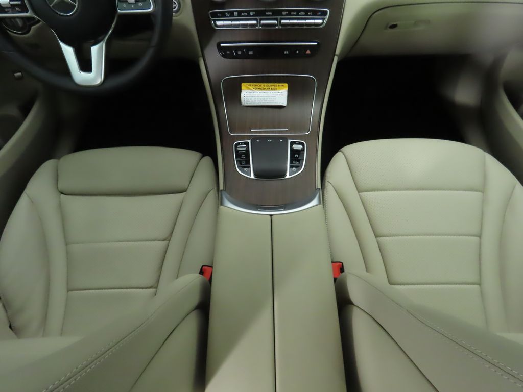 2022 Mercedes Benz GLC 300 photo 15