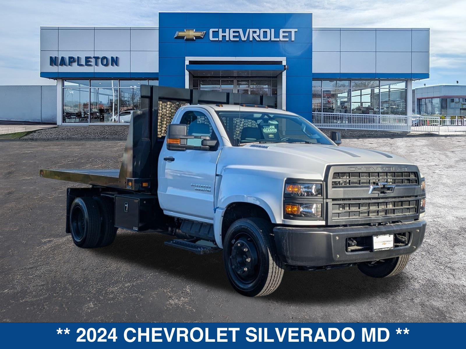 2024 Chevrolet Silverado 5500HD Work Truck photo 3