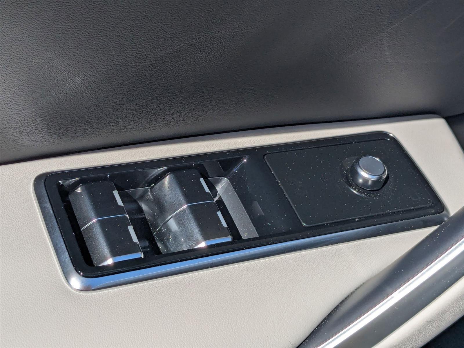 2026 Jaguar F-PACE P250 R-Dynamic S photo 12