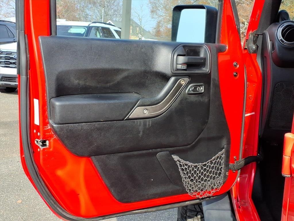 2013 Jeep Wrangler Unlimited Sport photo 4