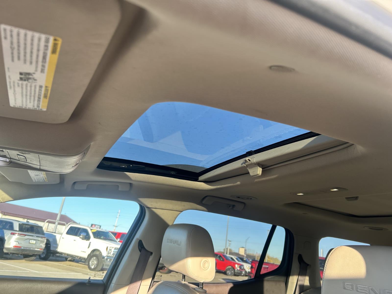 2017 Gmc Acadia Denali photo 4