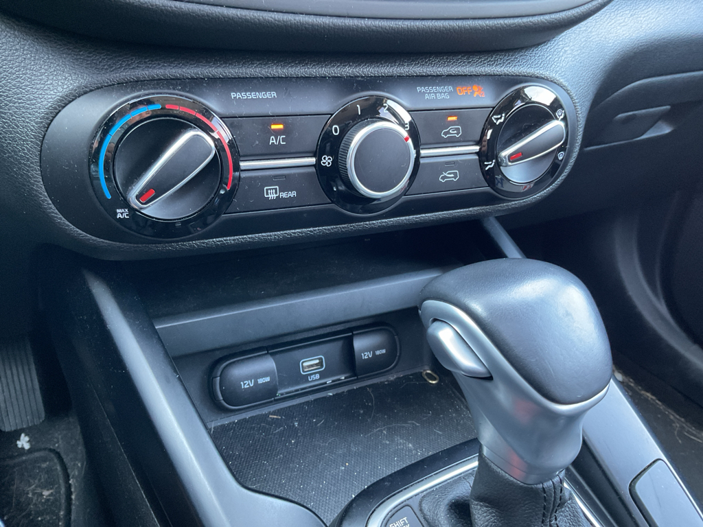 2021 Kia Soul GT-Line photo 25