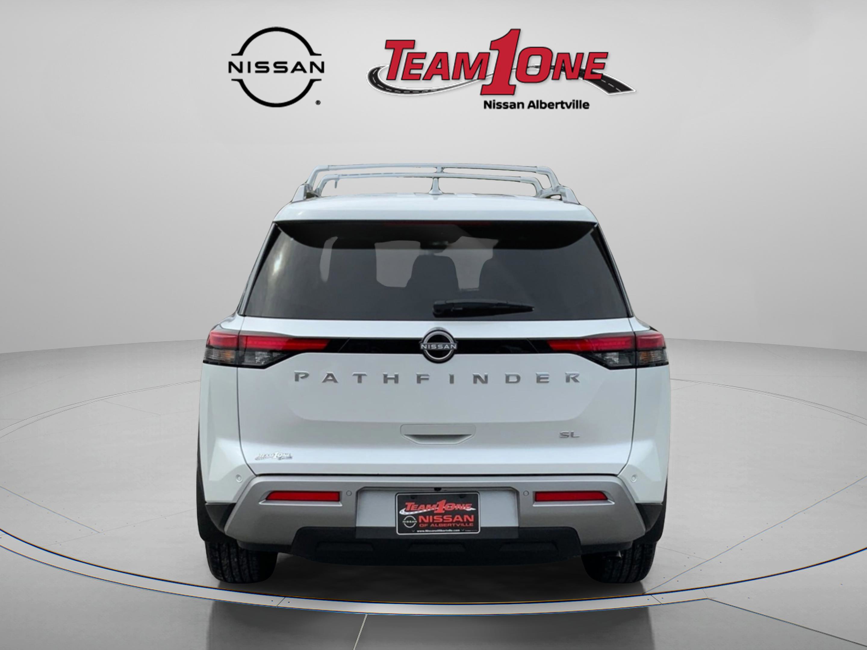 2025 Nissan Pathfinder SL photo 4