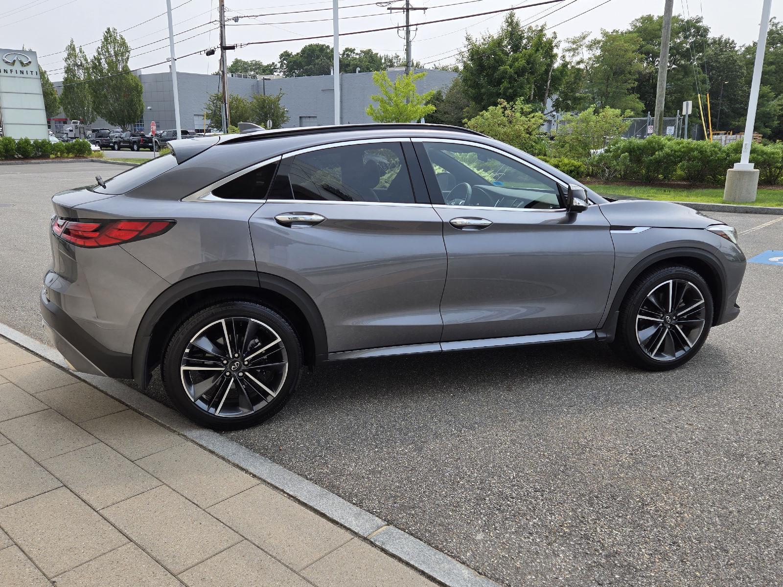 2025 Infiniti QX55 Essential photo 13
