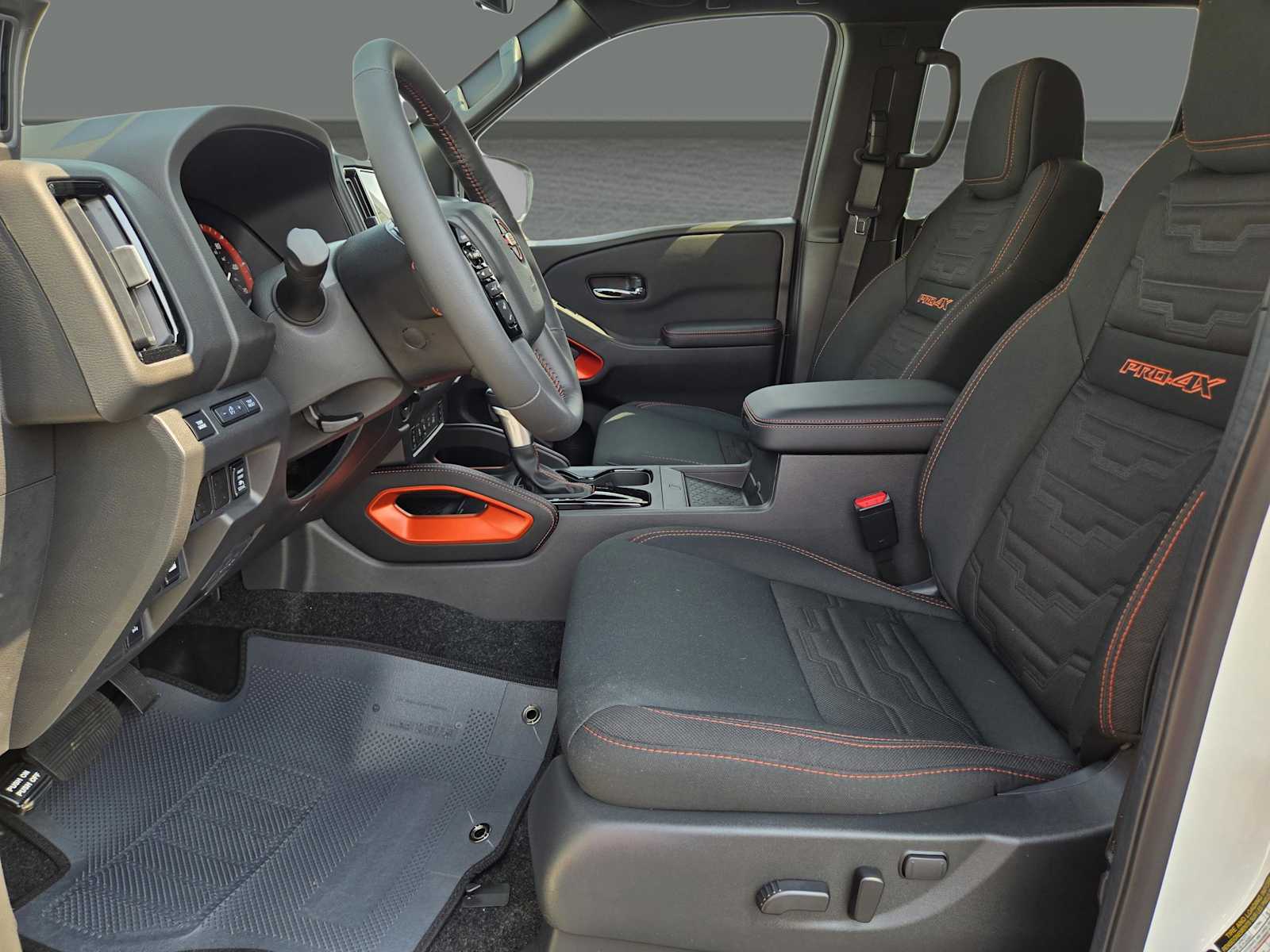2025 Nissan Frontier Crew Cab PRO-4X photo 21