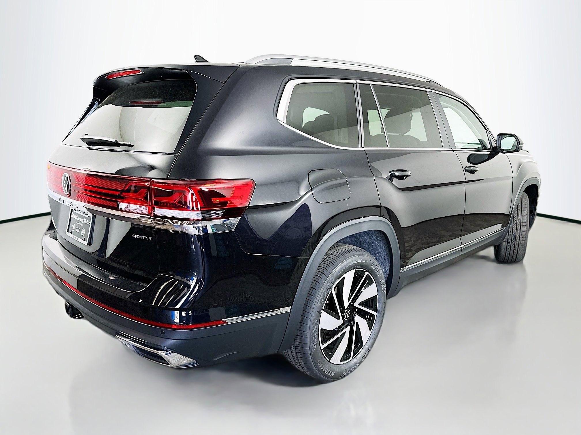 2025 Volkswagen Atlas SEL photo 7