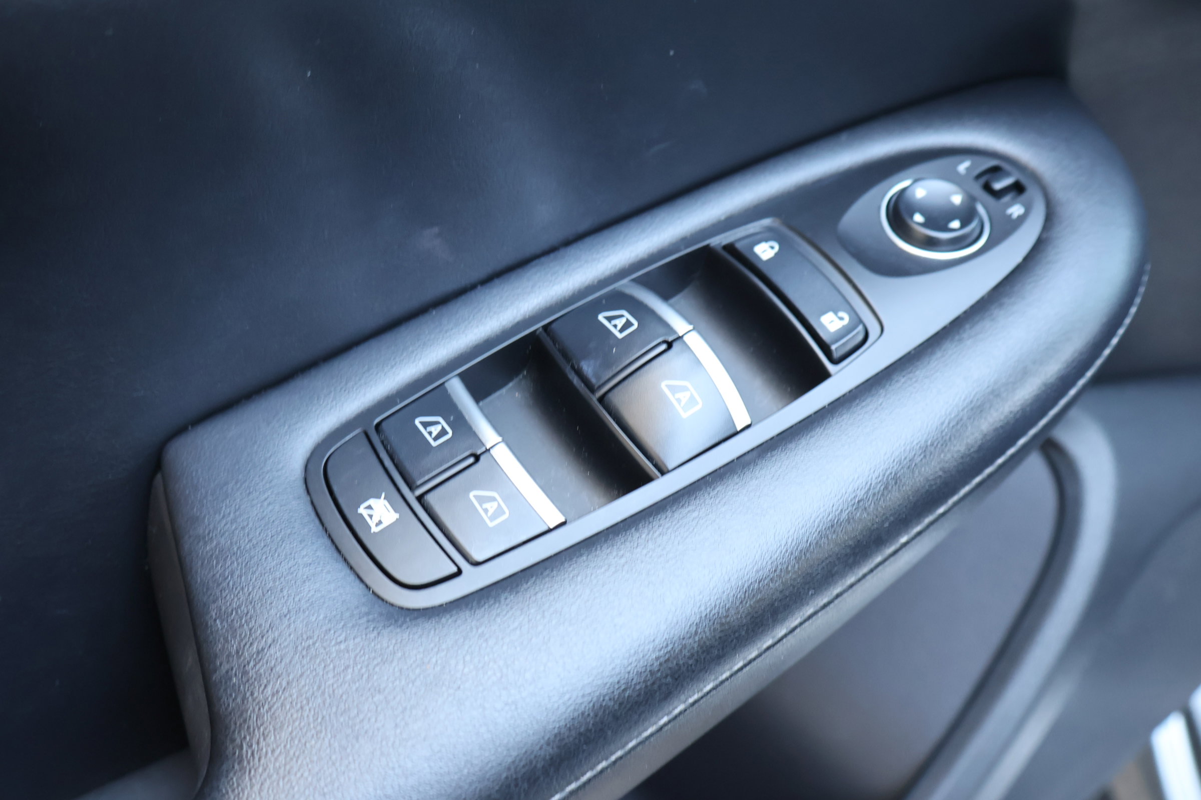 2021 Infiniti QX50 Essential photo 15