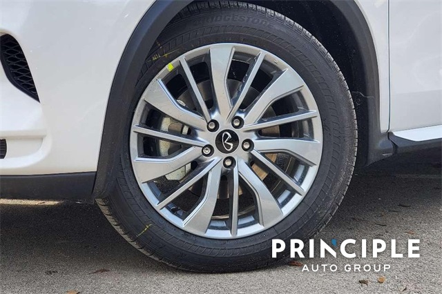 2025 Infiniti QX50 Luxe AWD photo 4