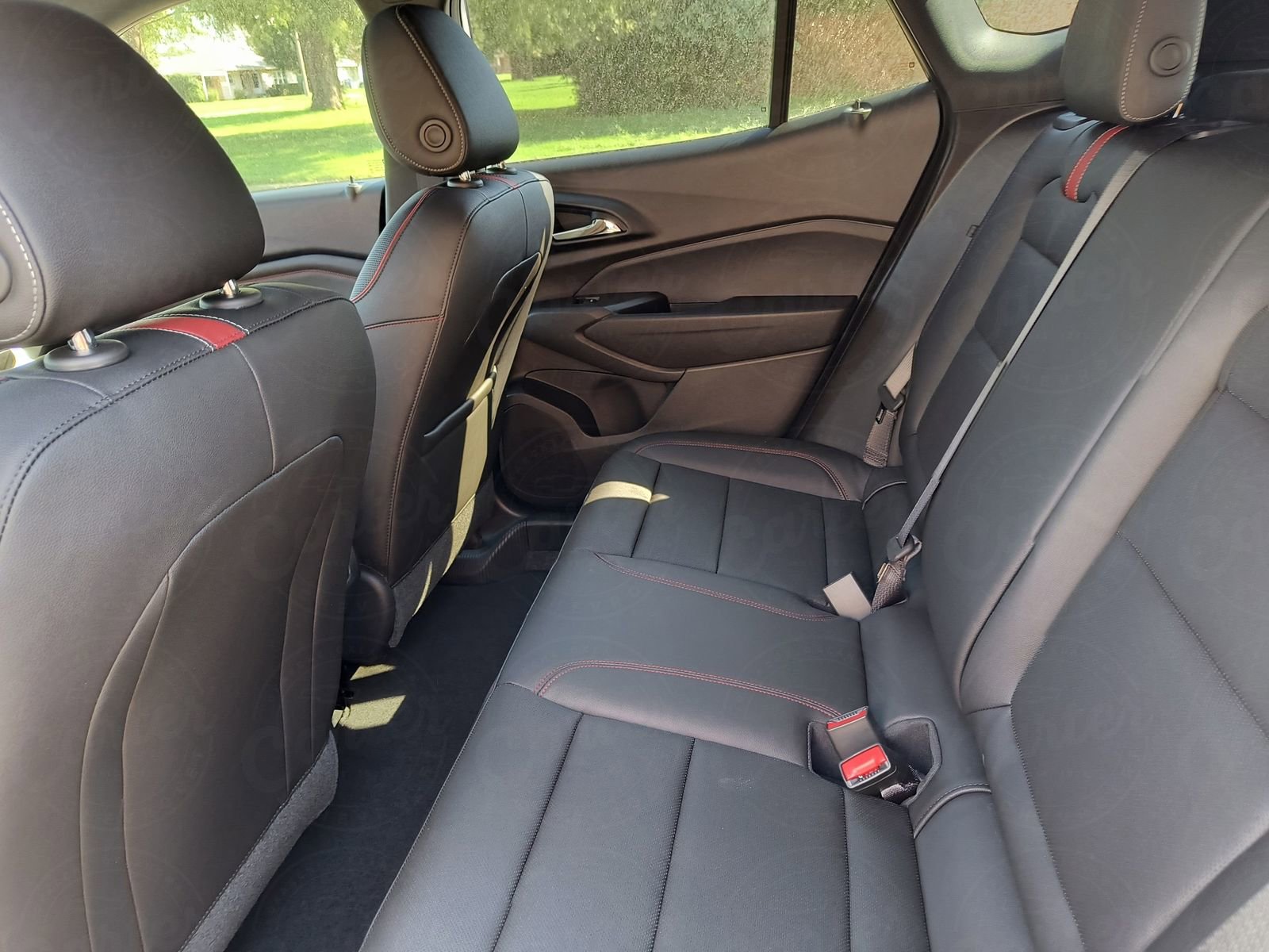 2025 Chevrolet Trax photo 12