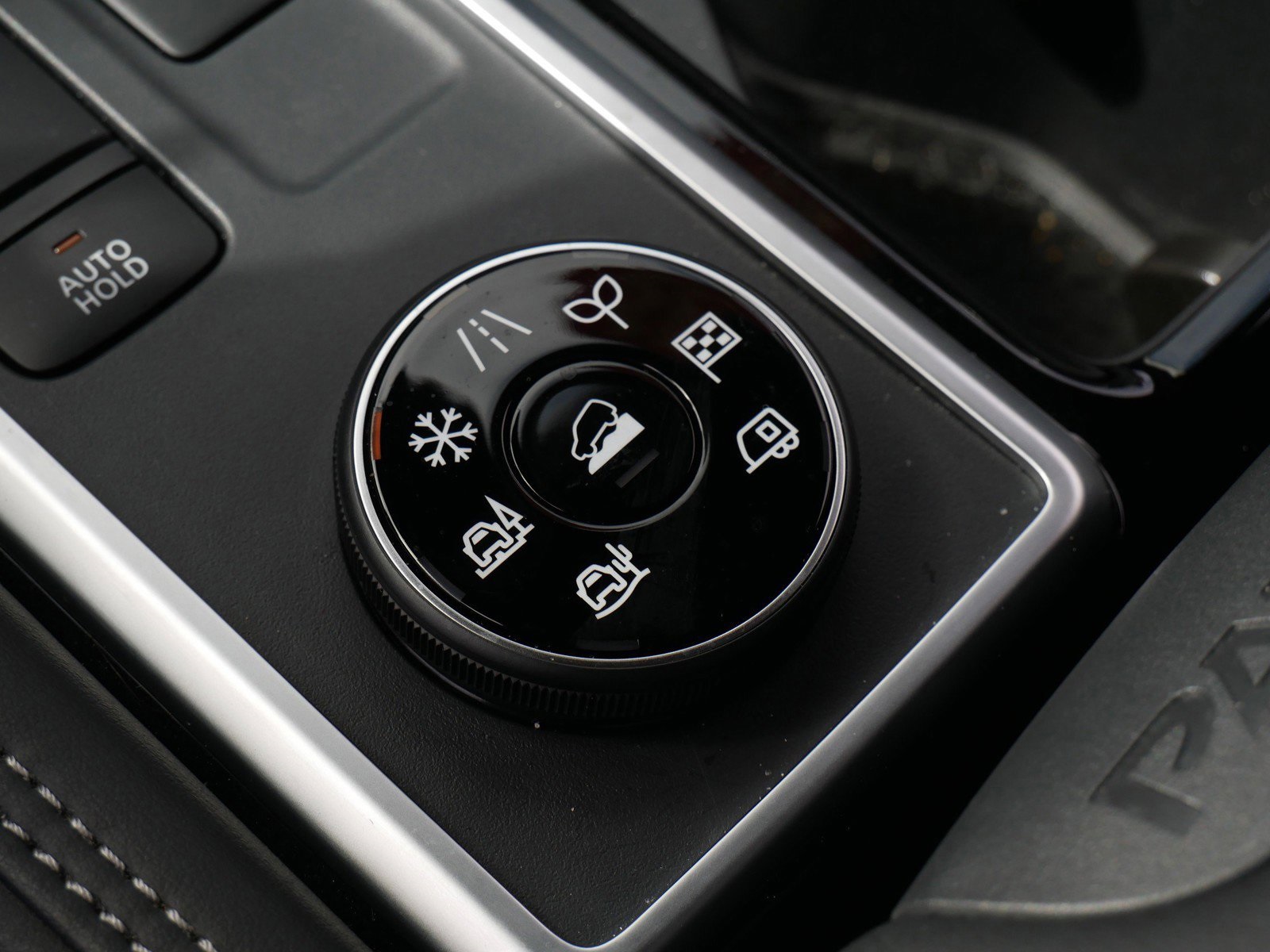 2025 Nissan Pathfinder Platinum photo 22