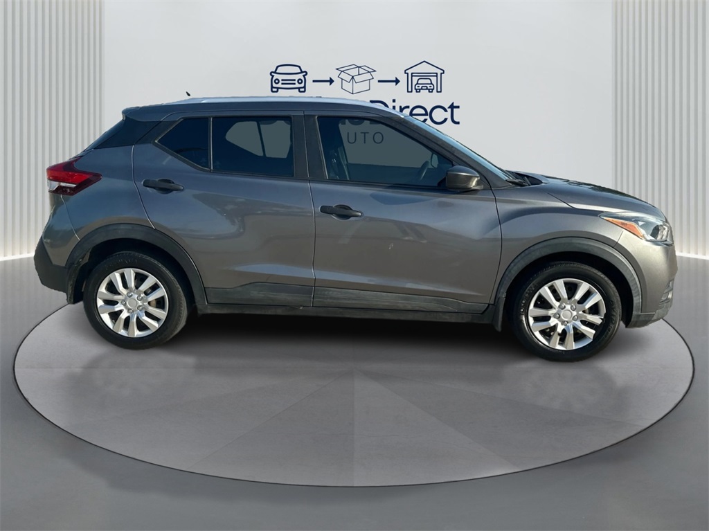 2019 Nissan Kicks S photo 4