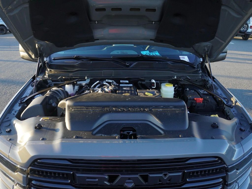 New 2026 Ceramic Gray Clear-Coat Exterior Paint RAM Laramie image 24