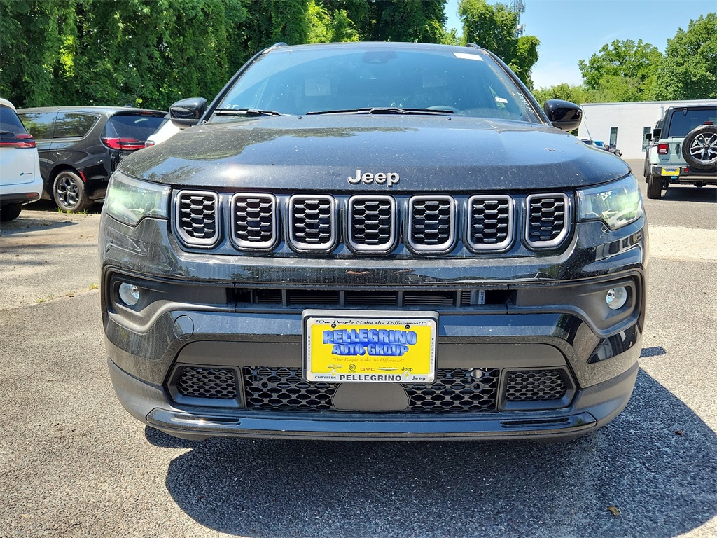 2024 Jeep Compass Latitude photo 2