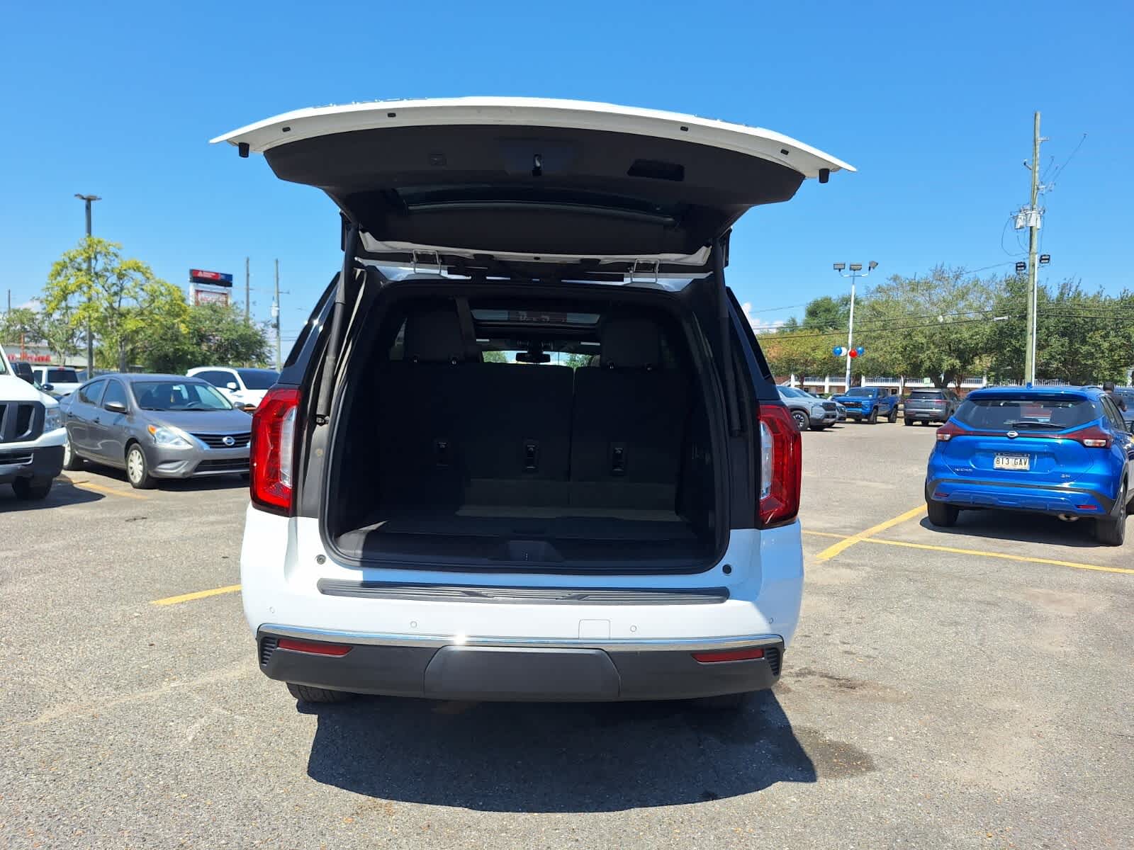 2022 Gmc Yukon SLT photo 24