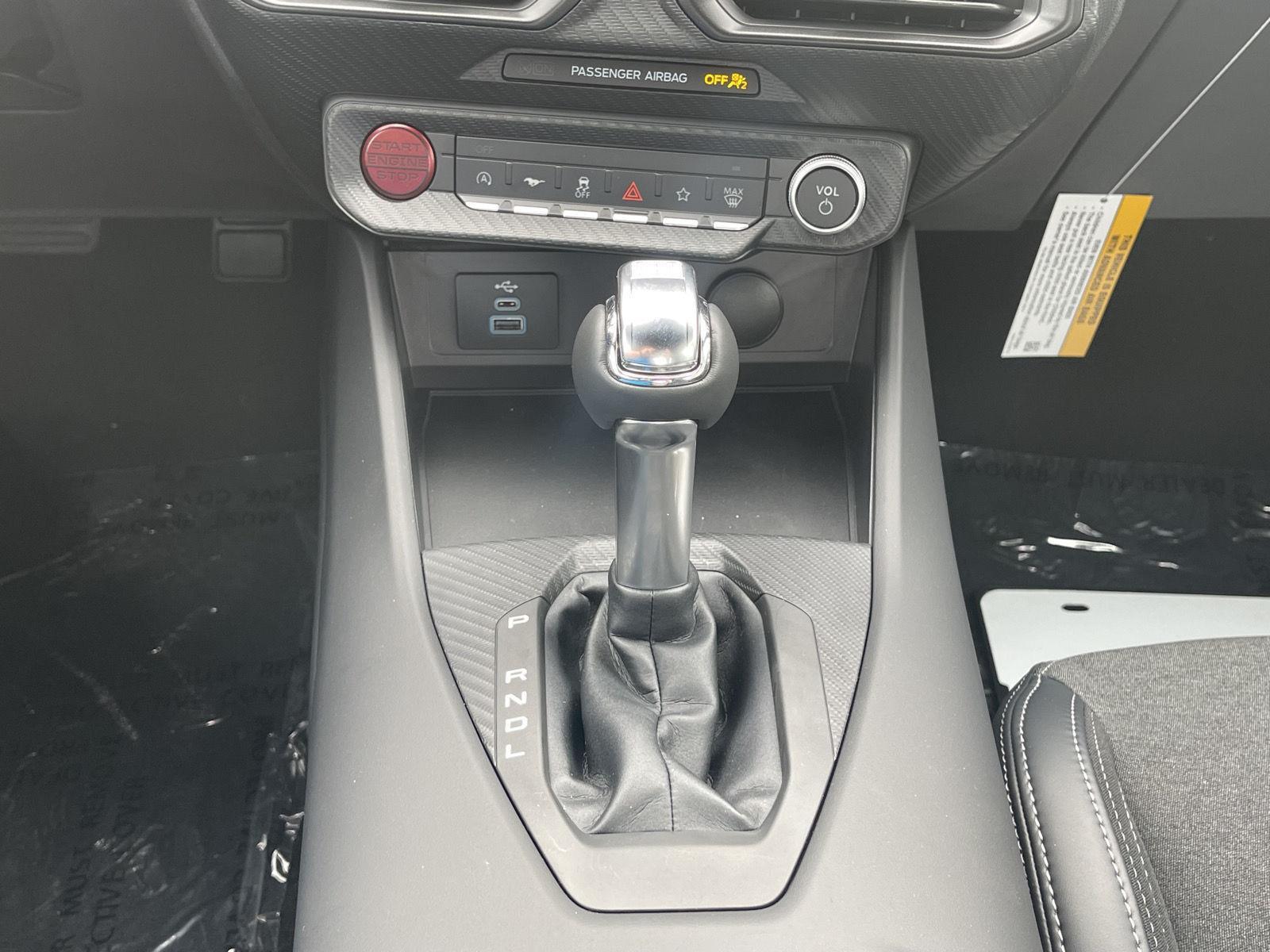2025 Ford Mustang EcoBoost photo 25