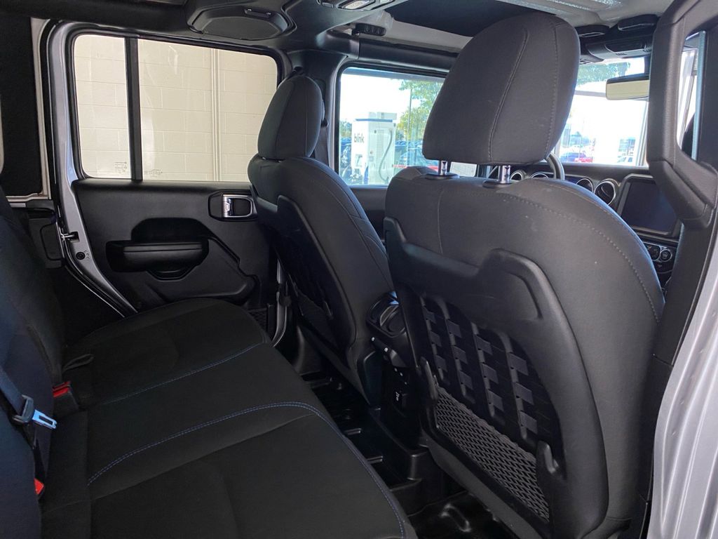 2021 Jeep Wrangler Unlimited Rubicon 4xe photo 17