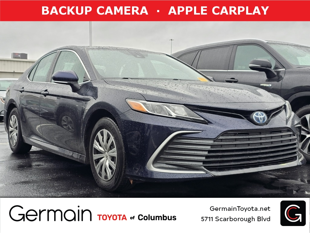 2022 Toyota Camry LE's photo